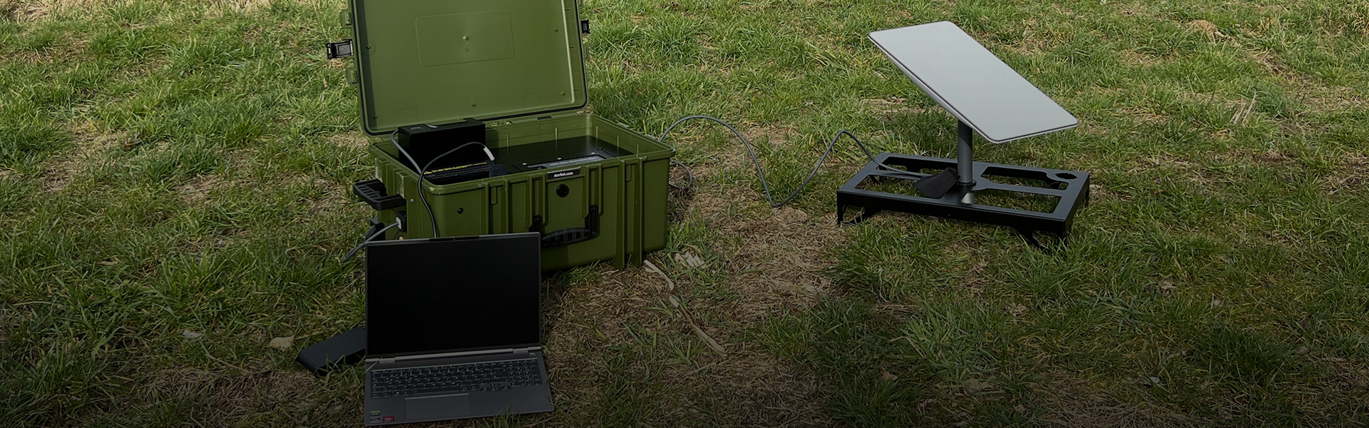 Outdoor-Cases von B