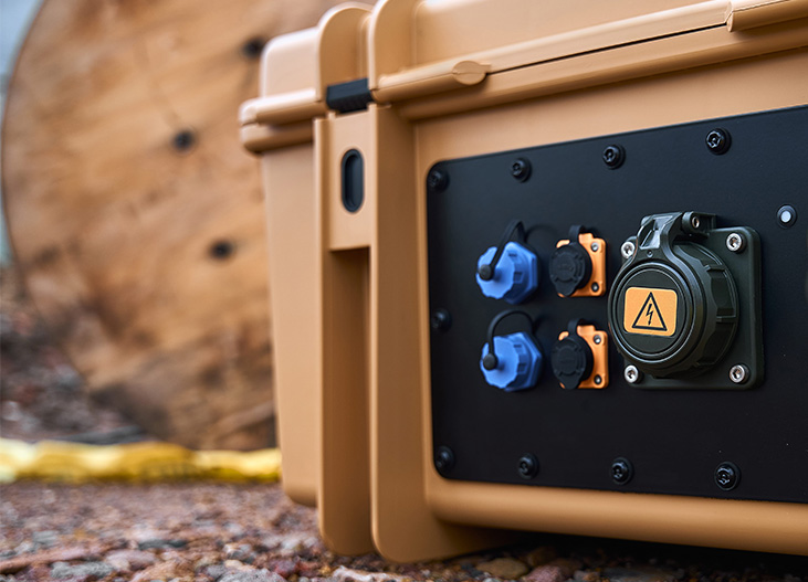 product image of energy.case in the color black.
